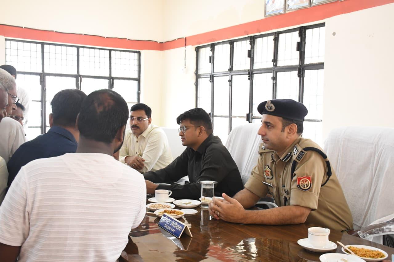 सिद्धार्थनगर में नौगढ़ तहसील समाधान दिवस संपन्न, लंबित शिकायतों के लिए तीन दिन का अल्टीमेटम