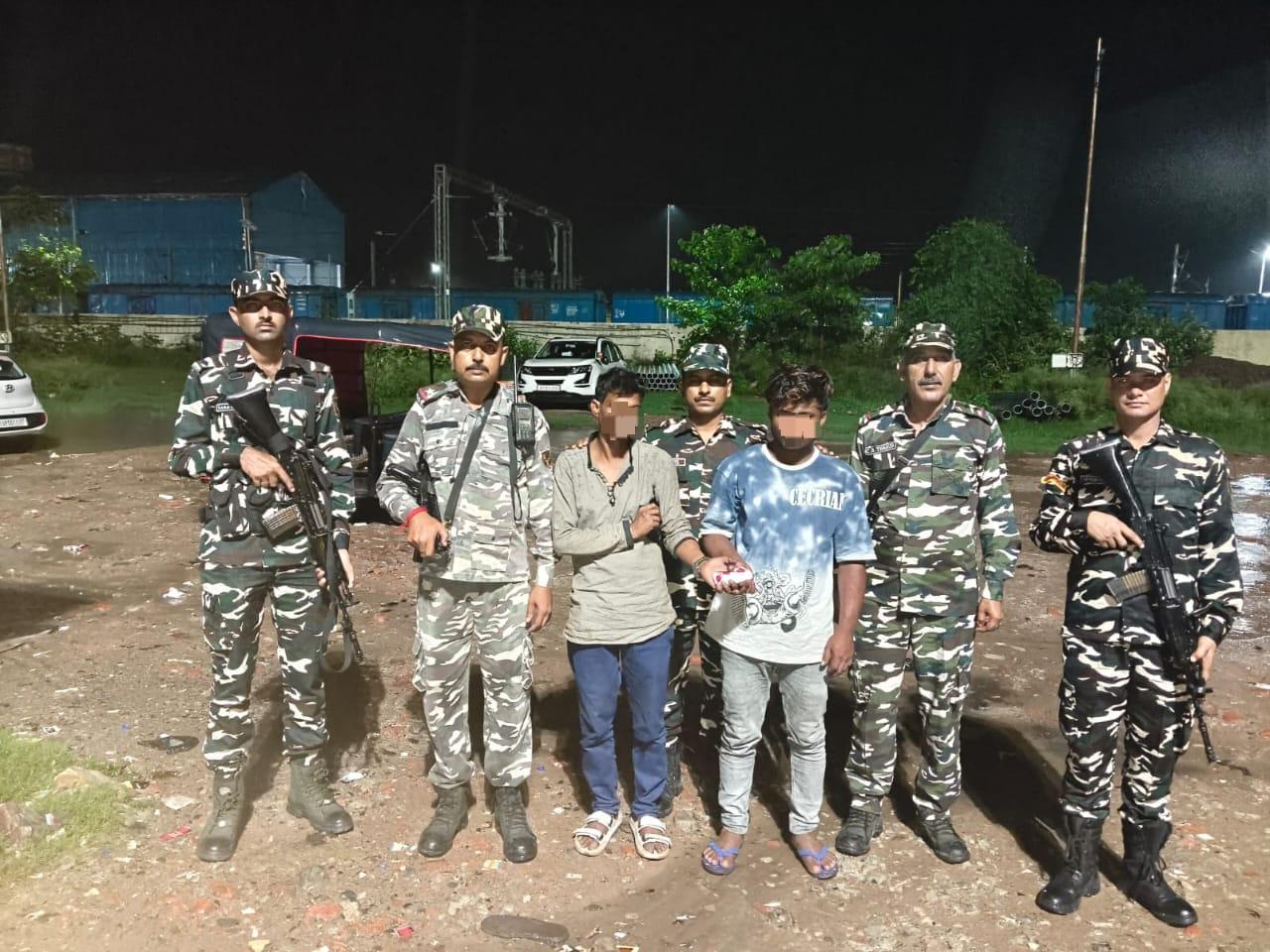 स्मैक के अवैध कारोबार पर सशस्त्र सीमा बल का प्रहार, 9.23 ग्राम स्मैक के साथ दो गिरफ्तार